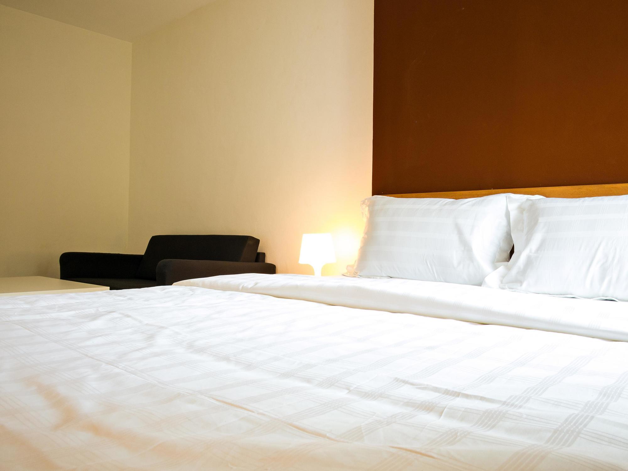 Nrv Place Apart Hotel Bangkok Extérieur photo