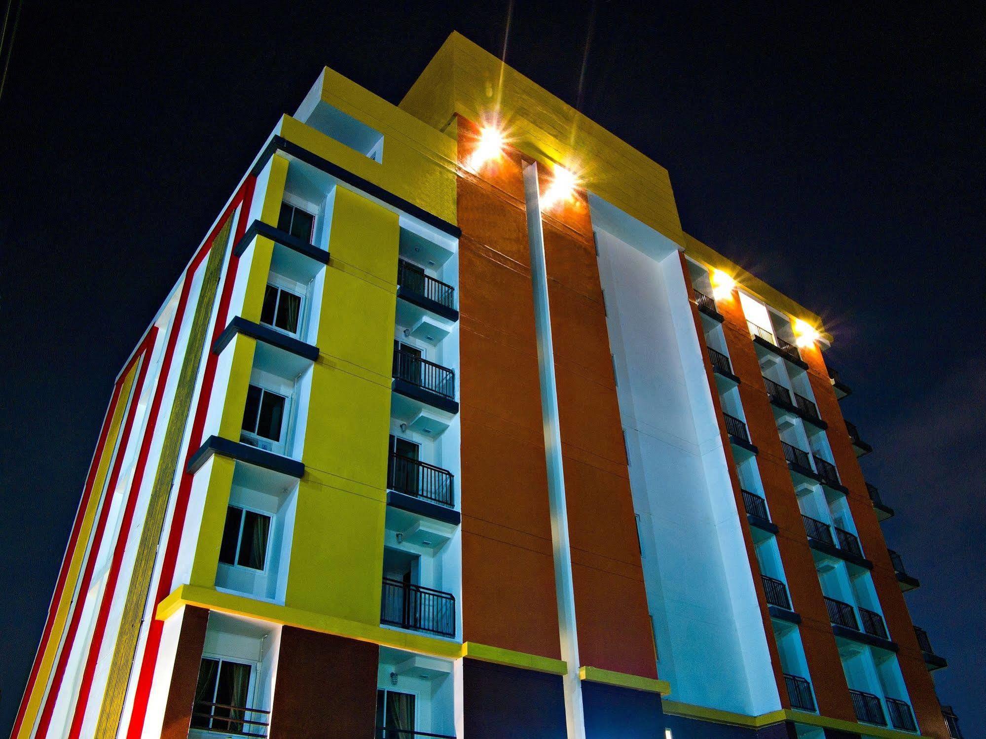 Nrv Place Apart Hotel Bangkok Extérieur photo
