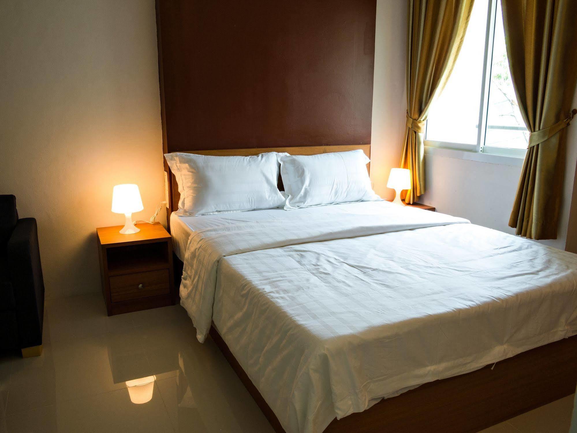 Nrv Place Apart Hotel Bangkok Extérieur photo