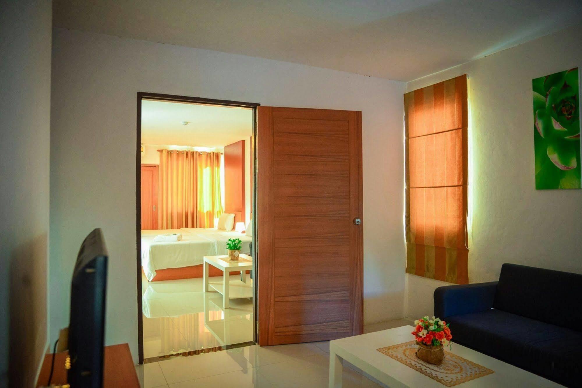 Nrv Place Apart Hotel Bangkok Extérieur photo