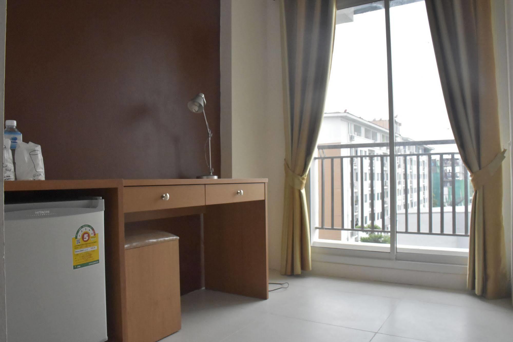 Nrv Place Apart Hotel Bangkok Extérieur photo